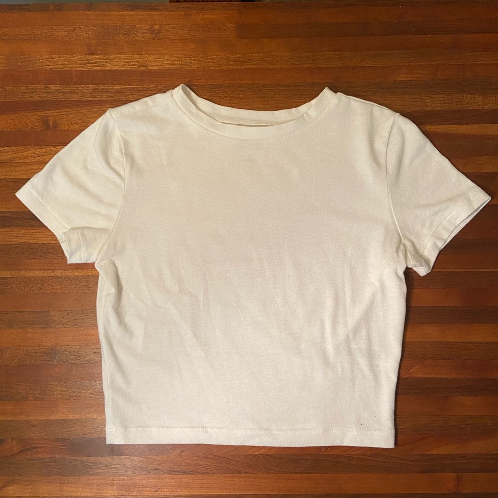 WHITE CROP TOP